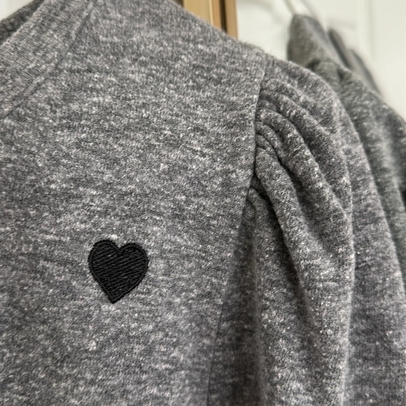 Tla grey puff sleeve sweatshirt with hearts sz L - Picture 3 of 3